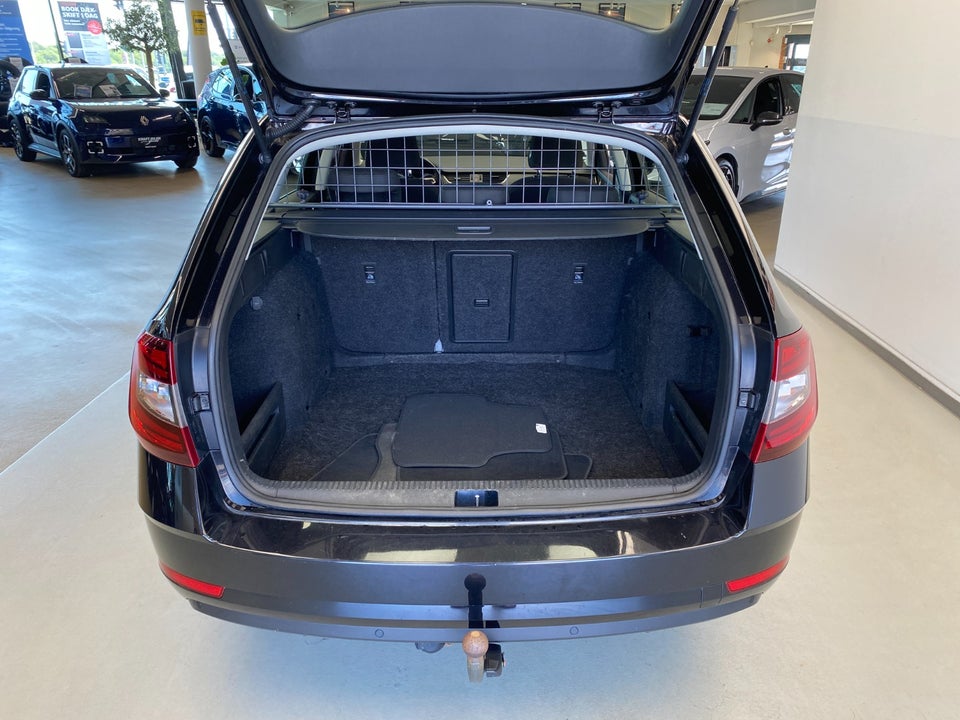 Skoda Octavia 2,0 TDi 150 Business Line+ Celebration Combi DSG 5d