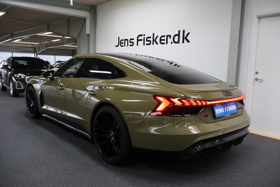 Audi RS e-tron GT quattro 4d