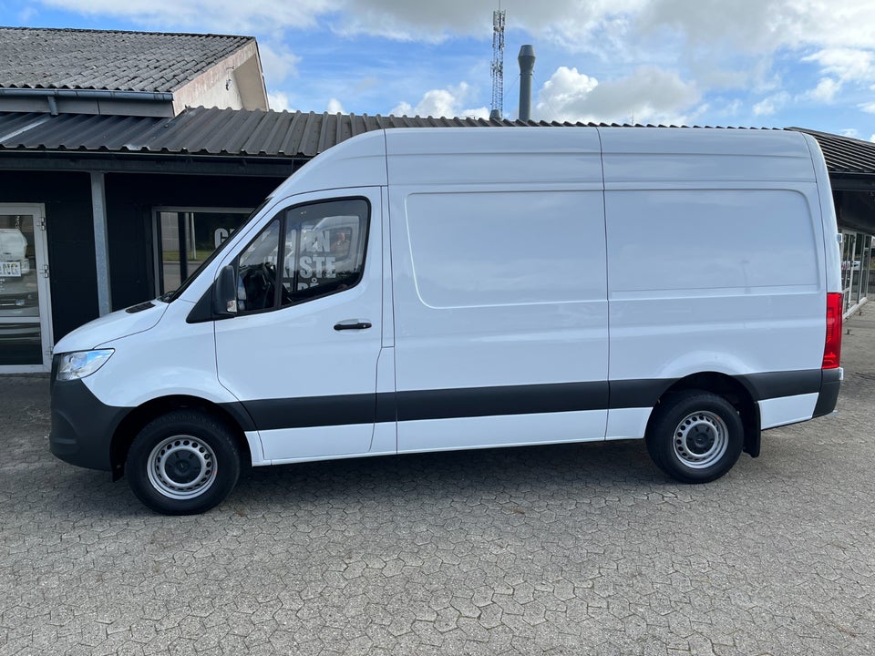 Mercedes Sprinter 317 2,0 CDi A2 Kassevogn aut. RWD