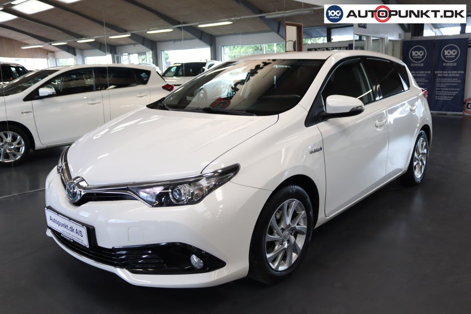 Toyota Auris 1,8 Hybrid H2+ CVT 5d