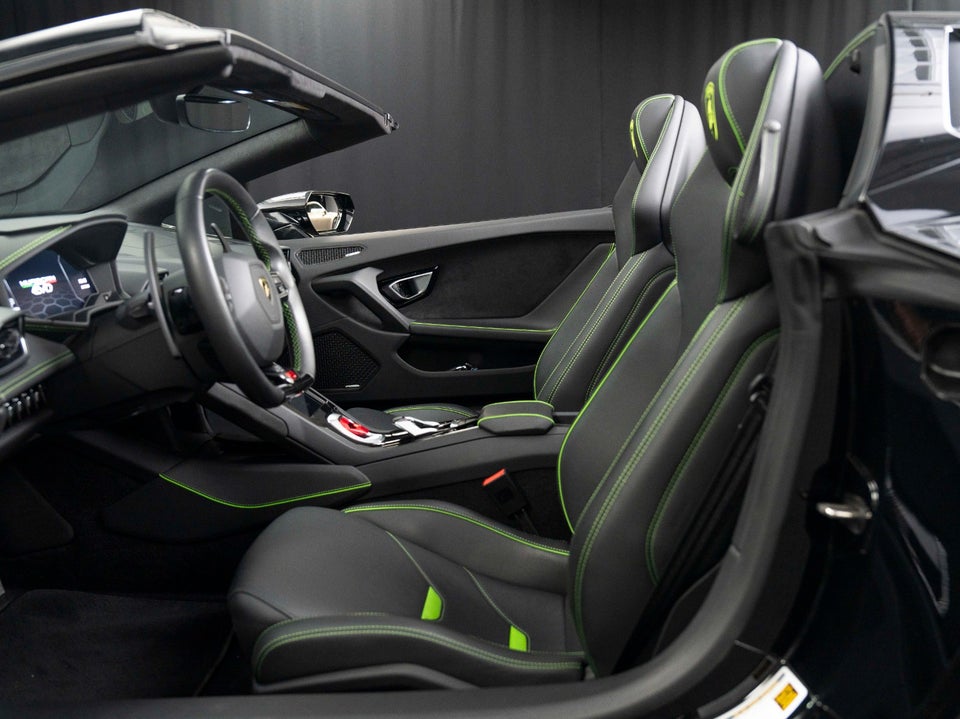 Lamborghini Huracan 5,2 EVO Spyder 2d
