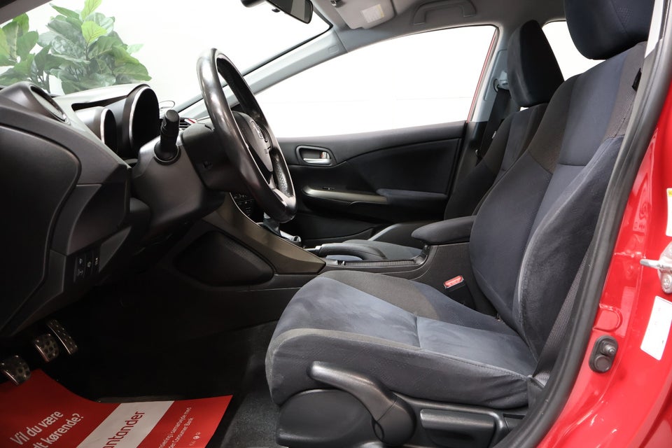 Honda Civic 1,8 i-VTEC Sport 5d