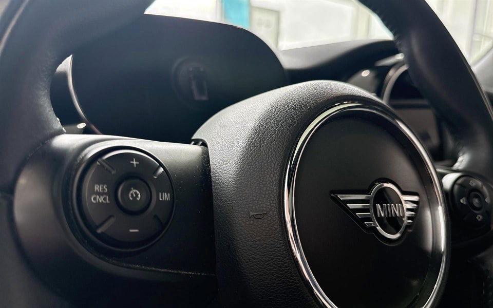 MINI Cooper SE Trim M Greenwich 3d