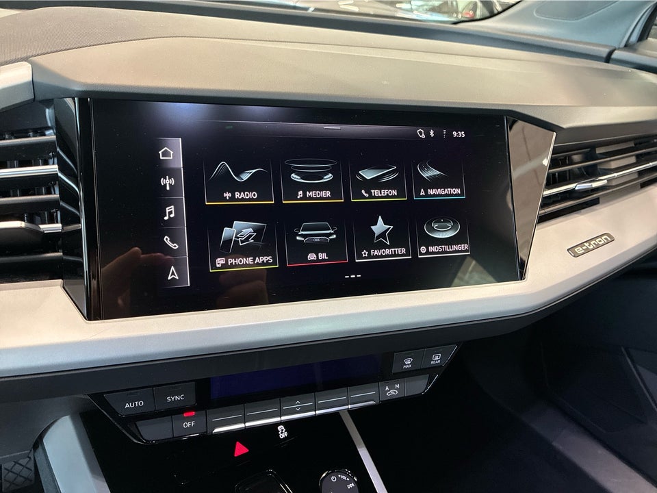 Audi Q4 e-tron 40  5d