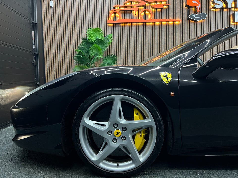 Ferrari 458 4,5 Spider DCT 2d