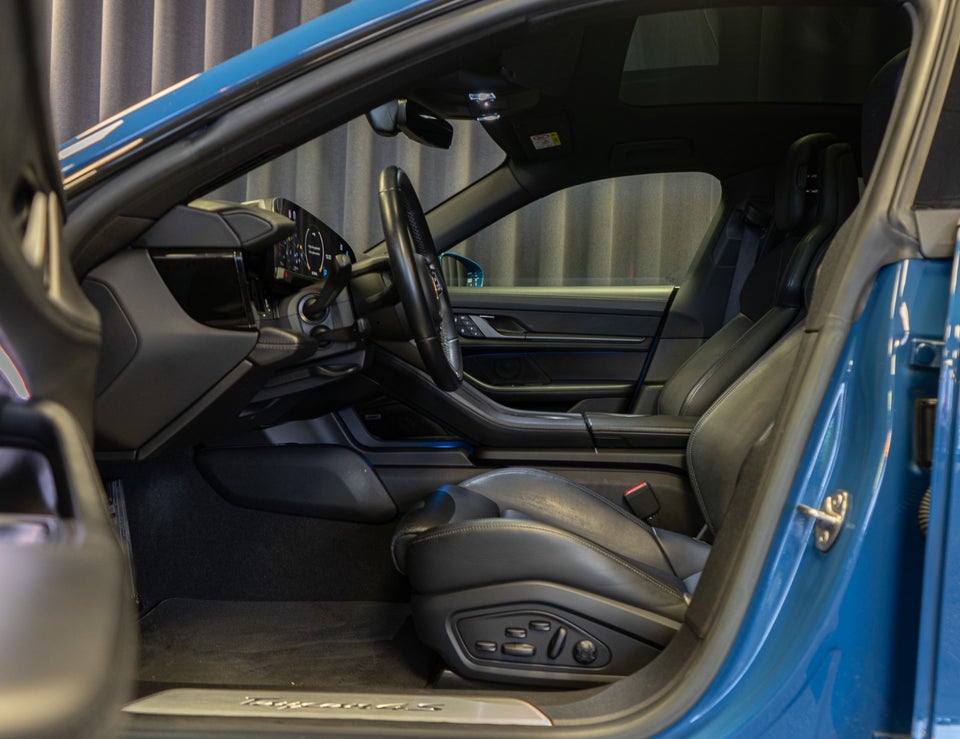 Porsche Taycan 4S Performance+ Cross Turismo 5d