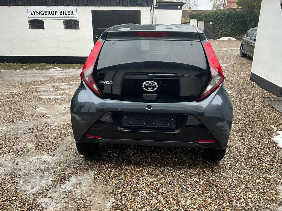 Toyota Aygo 1,0 VVT-i x-pose 5d