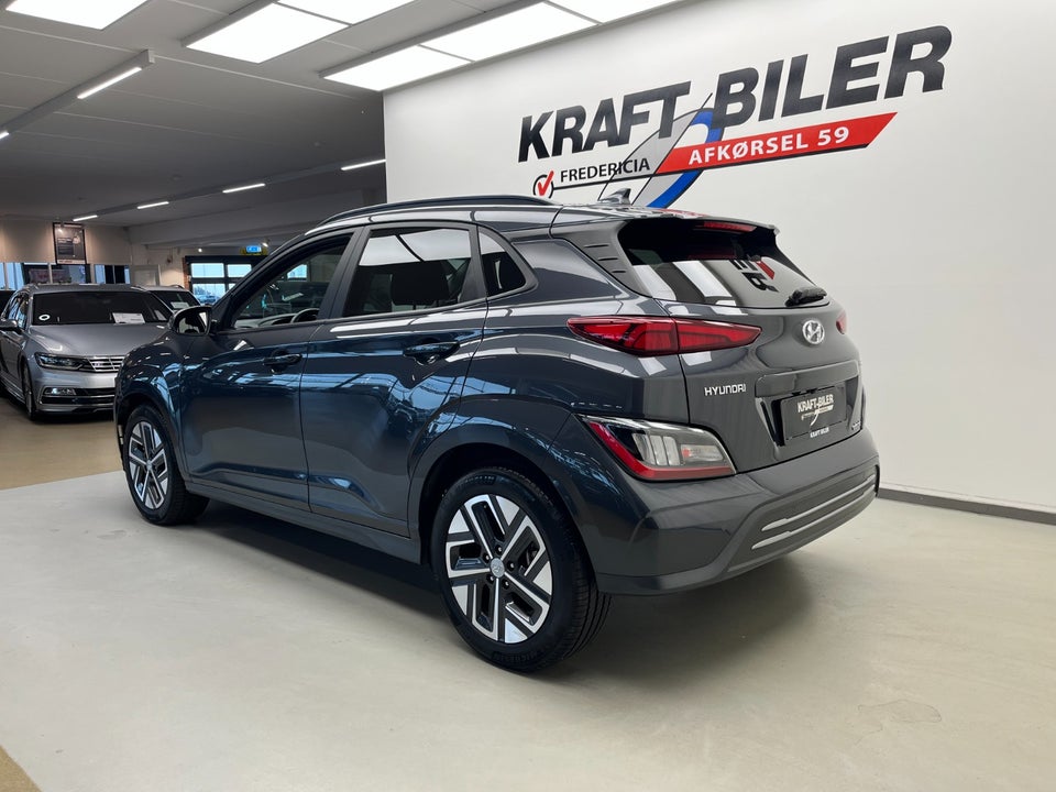 Hyundai Kona 64 EV Pure 5d