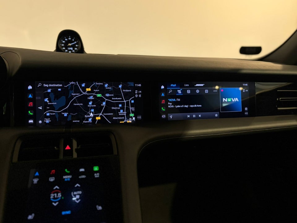 Porsche Taycan 4d