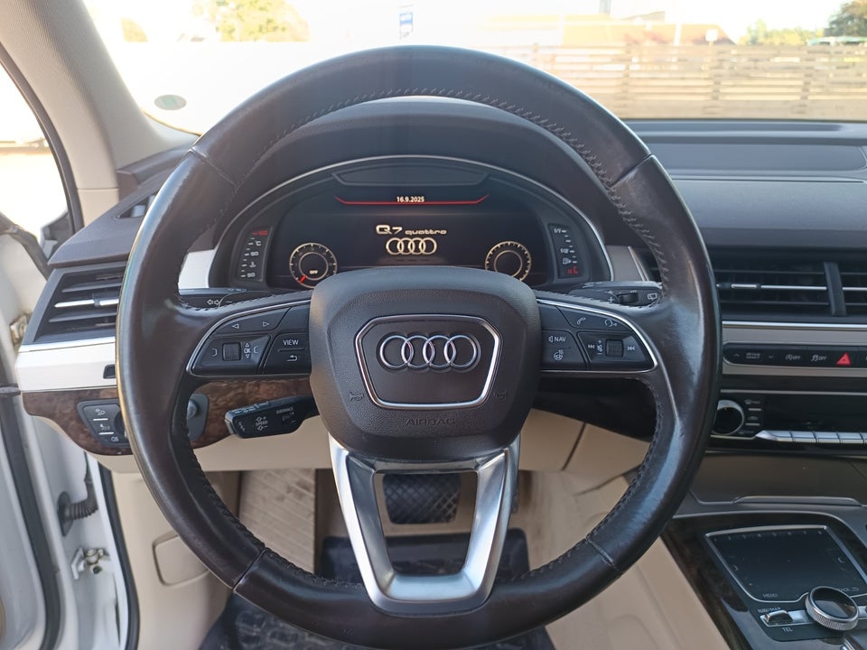 Audi Q7 3,0 TDi 272 quattro Tiptr. Van 5d