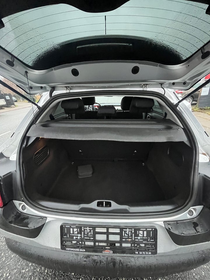 Citroën C4 Cactus 1,2 PureTech 110 Feel 5d