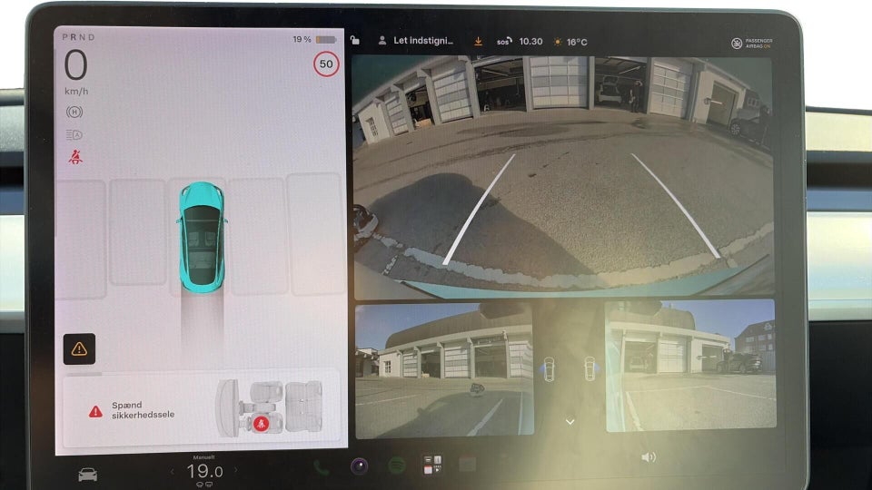 Tesla Model 3 Standard Range+ RWD 4d