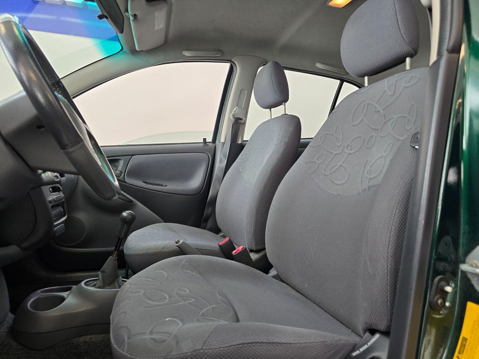 Toyota Yaris 1,3 Luna 5d