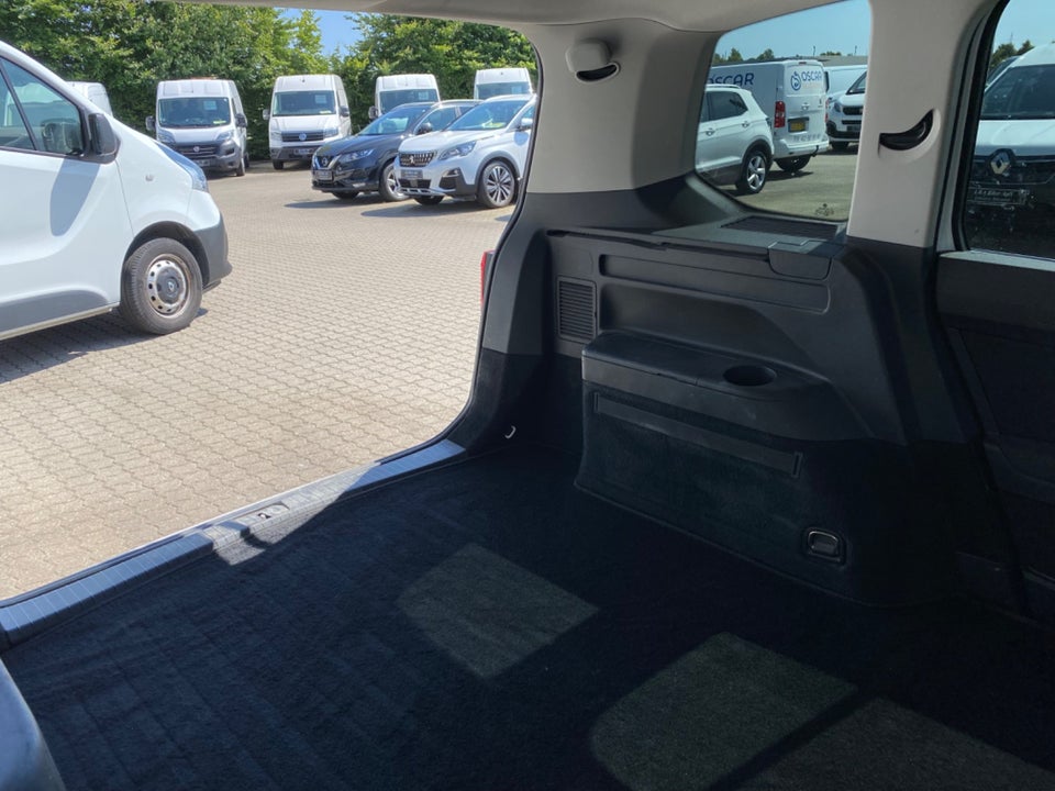 VW Touran 1,6 TDi 115 Comfortline DSG Van 5d