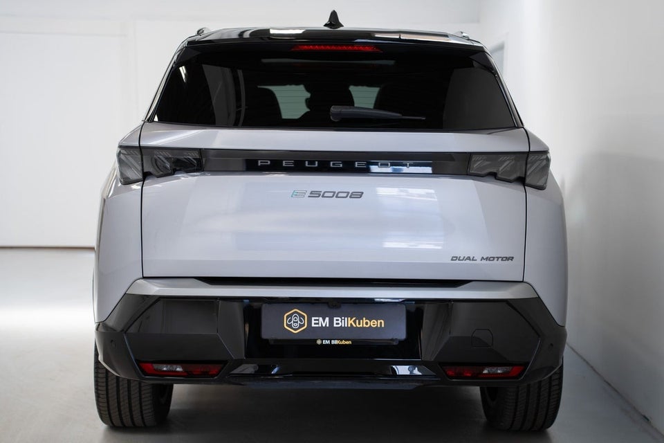 Peugeot e-5008 77 GT Pack AWD 7prs 5d