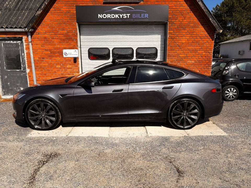 Tesla Model S 90D 5d