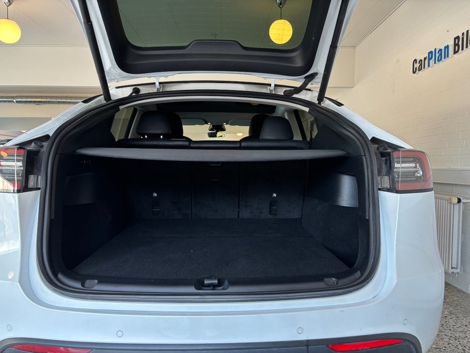 Tesla Model Y Long Range AWD 5d