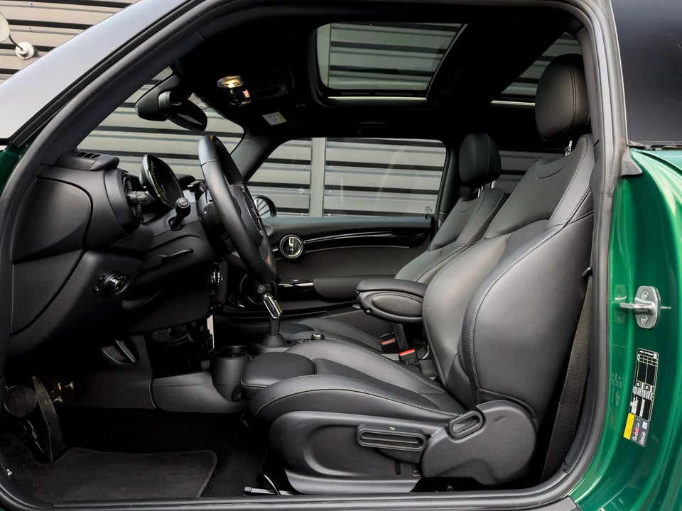 MINI Cooper SE Classic Trim 3d