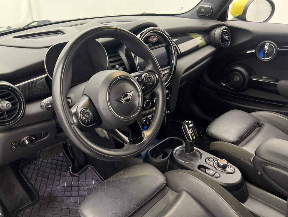 MINI Cooper SE Trim L 3d