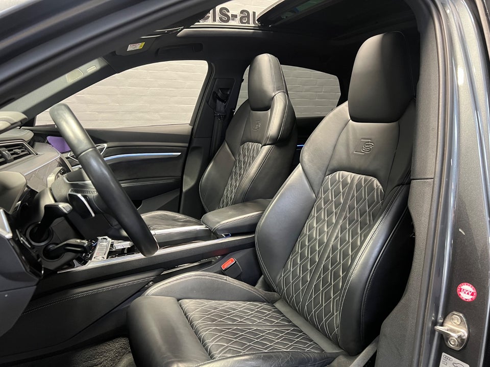 Audi e-tron 55 S-line Sportback quattro 5d