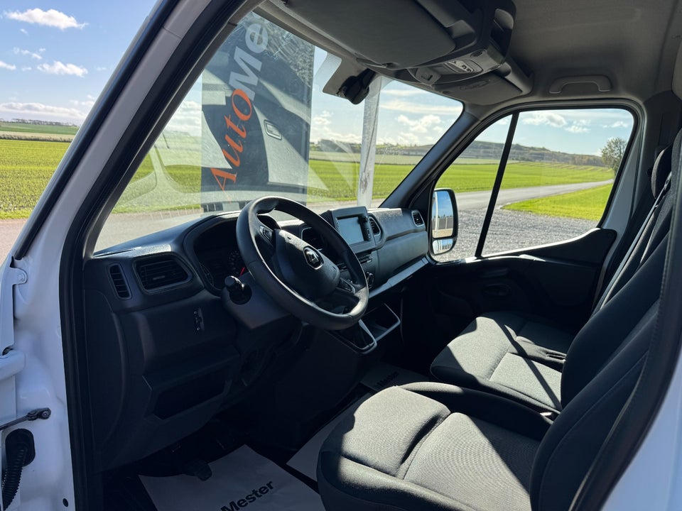 Renault Master IV T33 2,3 dCi 150 L2H2 Kassevogn
