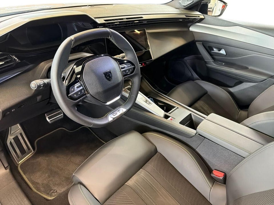 Peugeot e-408 58 GT 5d