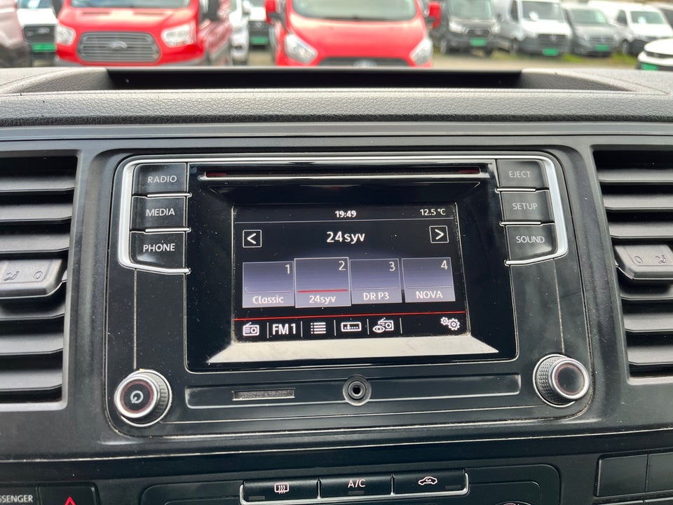 VW Transporter 2,0 TDi 102 Ladvogn lang 2d