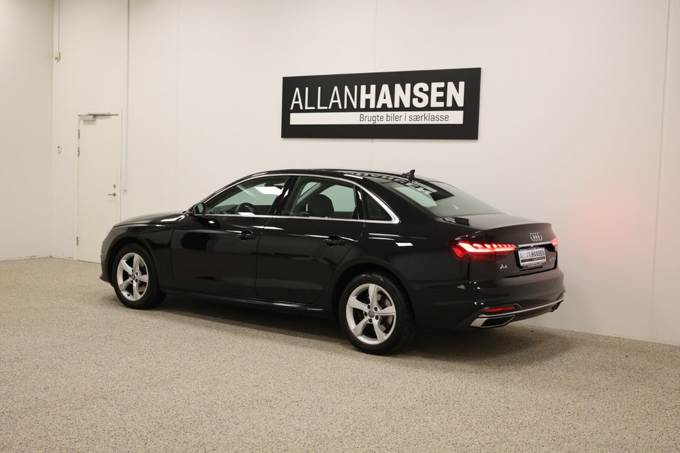 Audi A4 40 TFSi Advanced plus S-tr. 4d