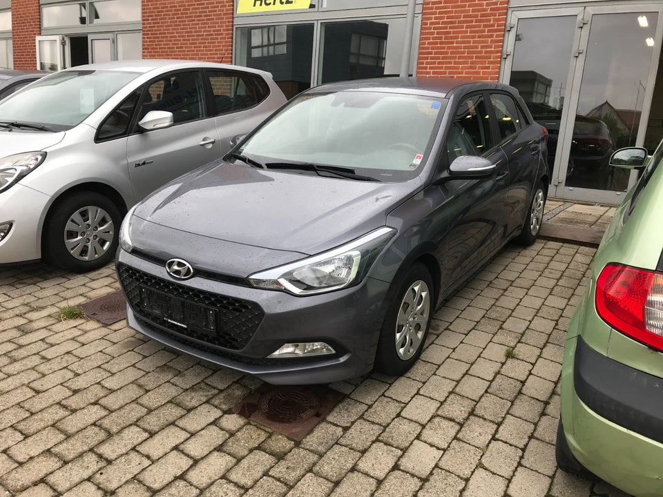 Hyundai i20 1,25 Passion 5d
