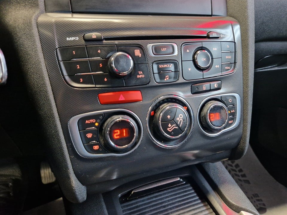 Citroën C4 1,6 e-HDi 115 Seduction E6G 5d