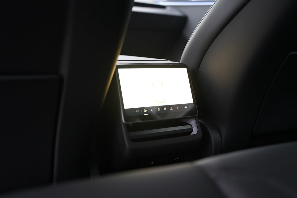 Tesla Model 3 RWD 4d