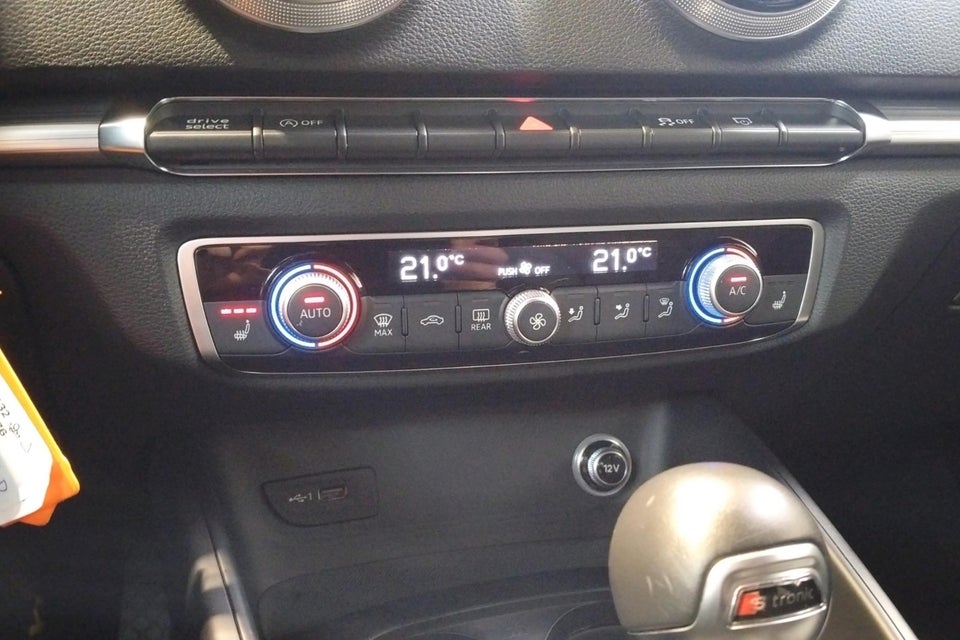 Audi A3 35 TFSi Sport Limited Sportback S-tr. 5d