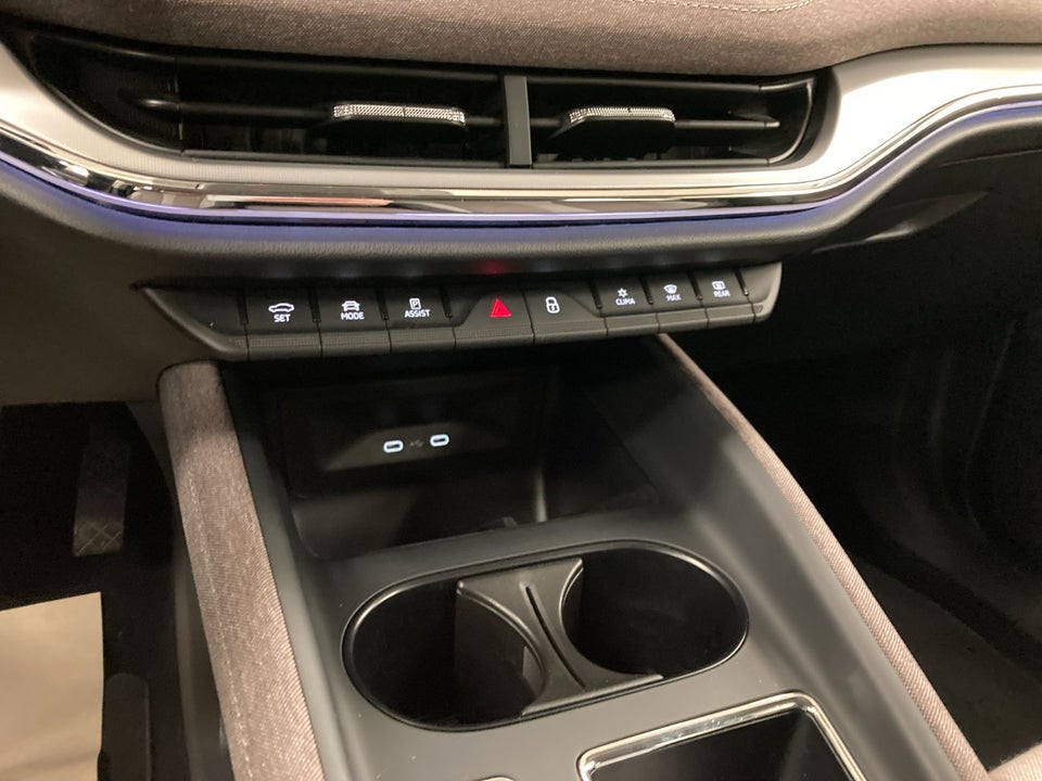 Skoda Enyaq 80 iV Lodge 5d