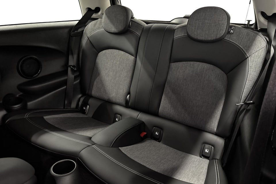 MINI Cooper SE Classic Trim 3d