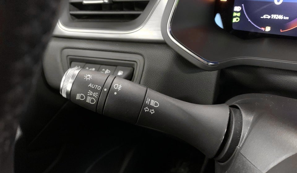 Renault Captur 1,6 E-Tech Intens 5d