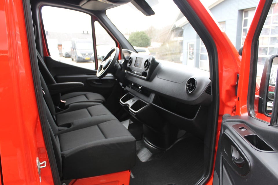 Mercedes Sprinter 317 2,0 CDi A2 Kassevogn aut. RWD