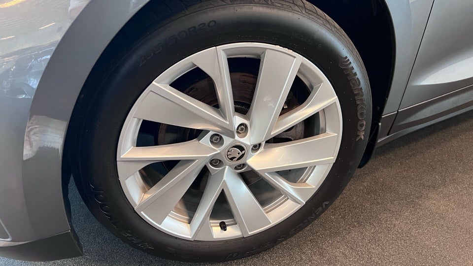 Skoda Enyaq 80 iV Plus 5d