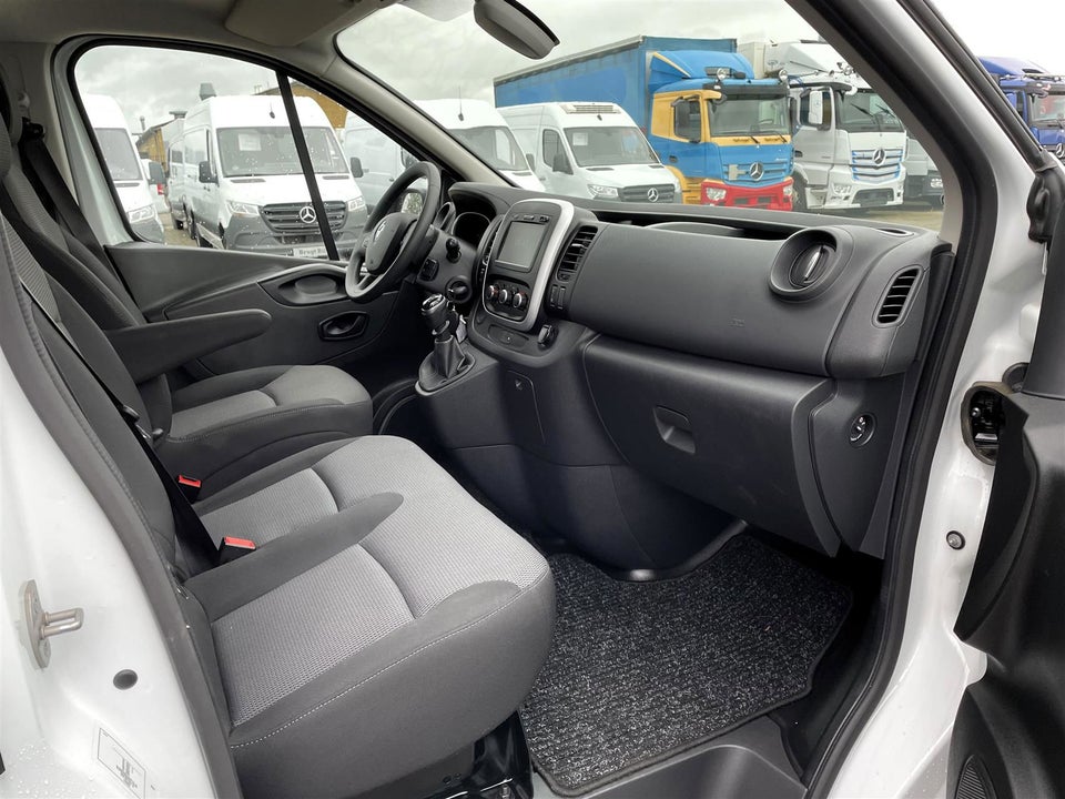 Renault Trafic T29 2,0 dCi 120 L2H1