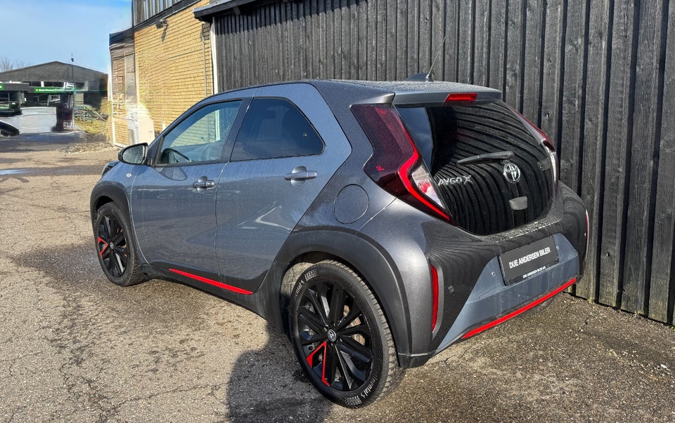 Toyota Aygo X 1,0 Undercover 5d