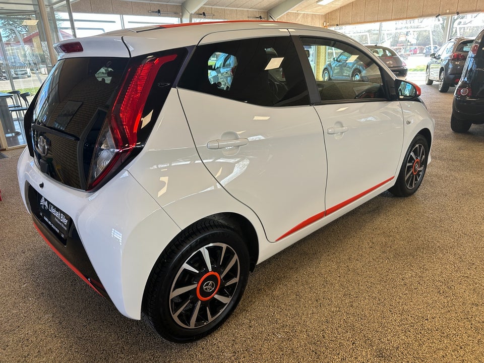 Toyota Aygo 1,0 VVT-i x-sky 5d