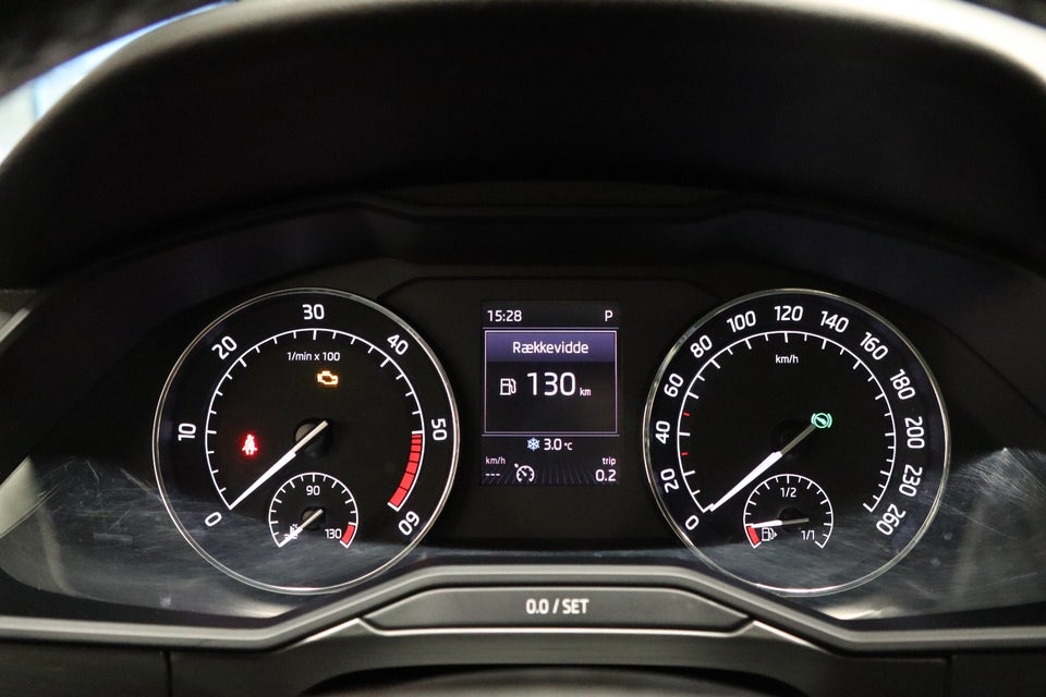 Skoda Superb 2,0 TDi 150 Style Combi DSG 5d