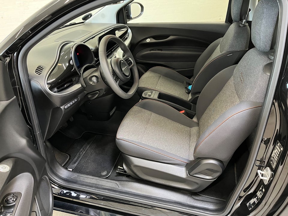 Fiat 500e 42 Icon 3d