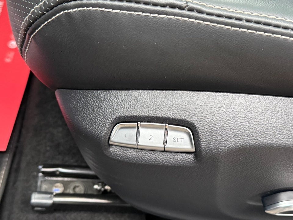 MG Marvel R Luxury 5d