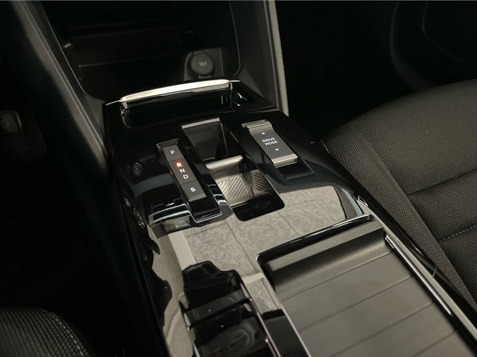 Citroën ë-C4 X 50 Plus 4d