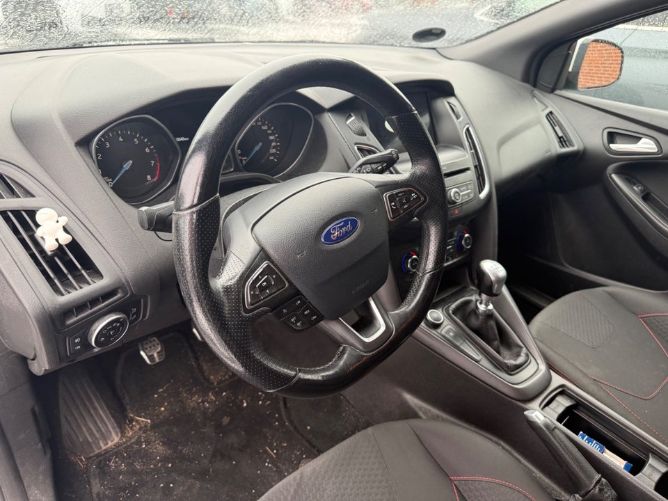 Ford Focus 1,0 SCTi 125 ST-Line 5d