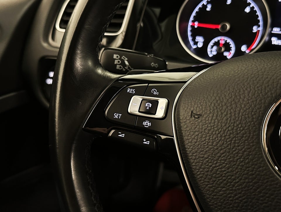 VW Golf VII 1,6 TDi 115 IQ.Drive Variant DSG 5d