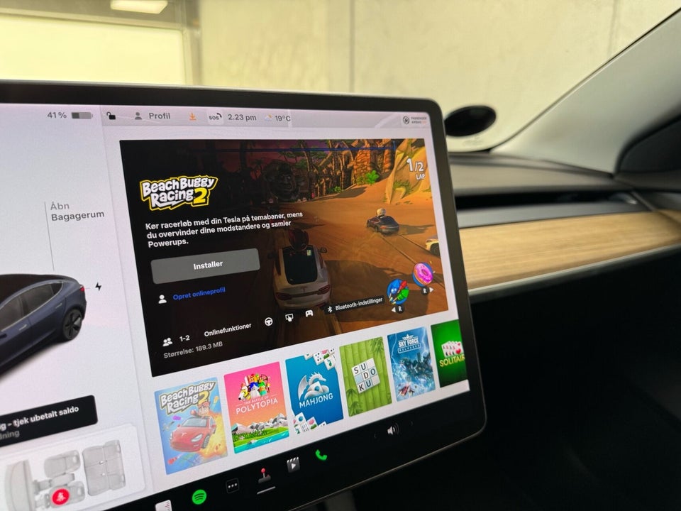 Tesla Model 3 Standard Range+ RWD 4d