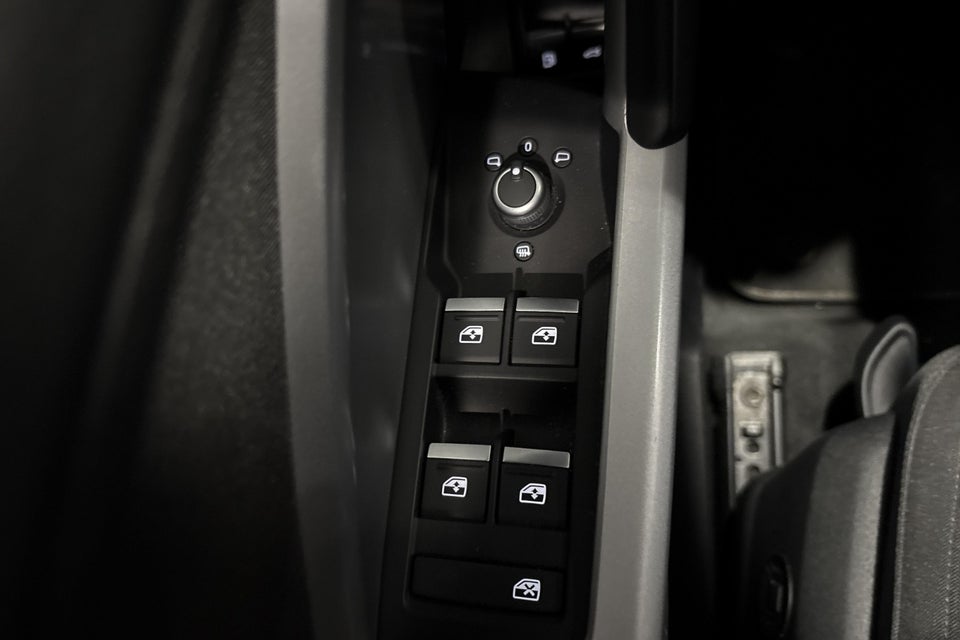 Audi Q3 45 TFSi e Attitude plus S-tr. 5d