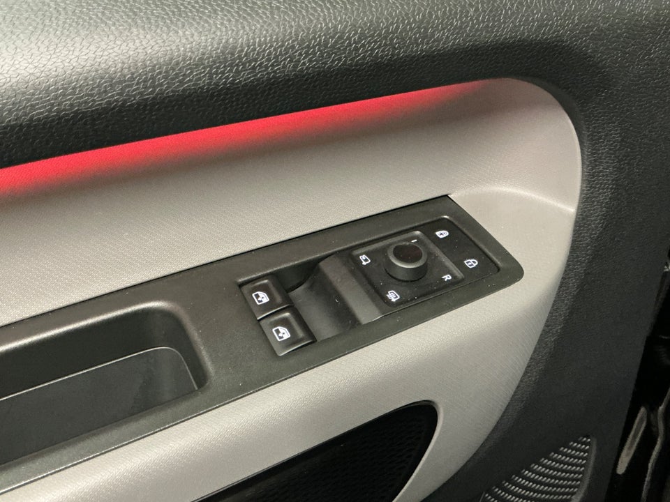 VW ID.Buzz 77 Pro SWB 5d