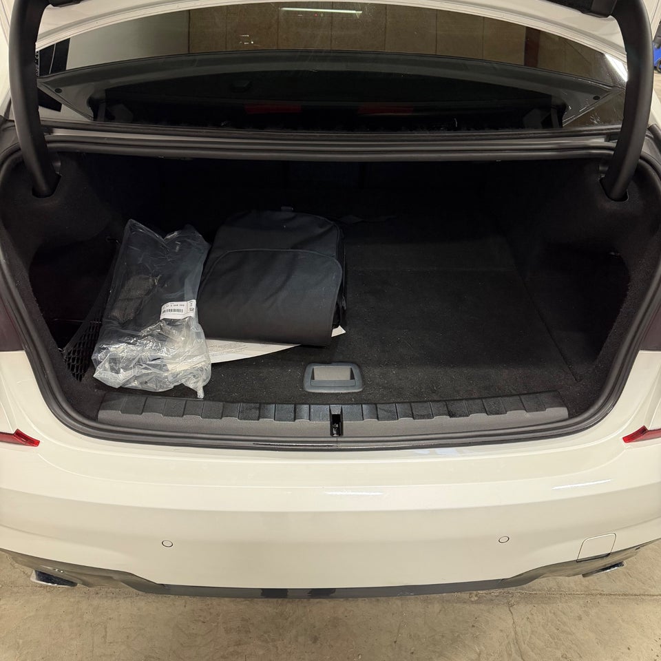 BMW 330e 2,0 M-Sport aut. 4d